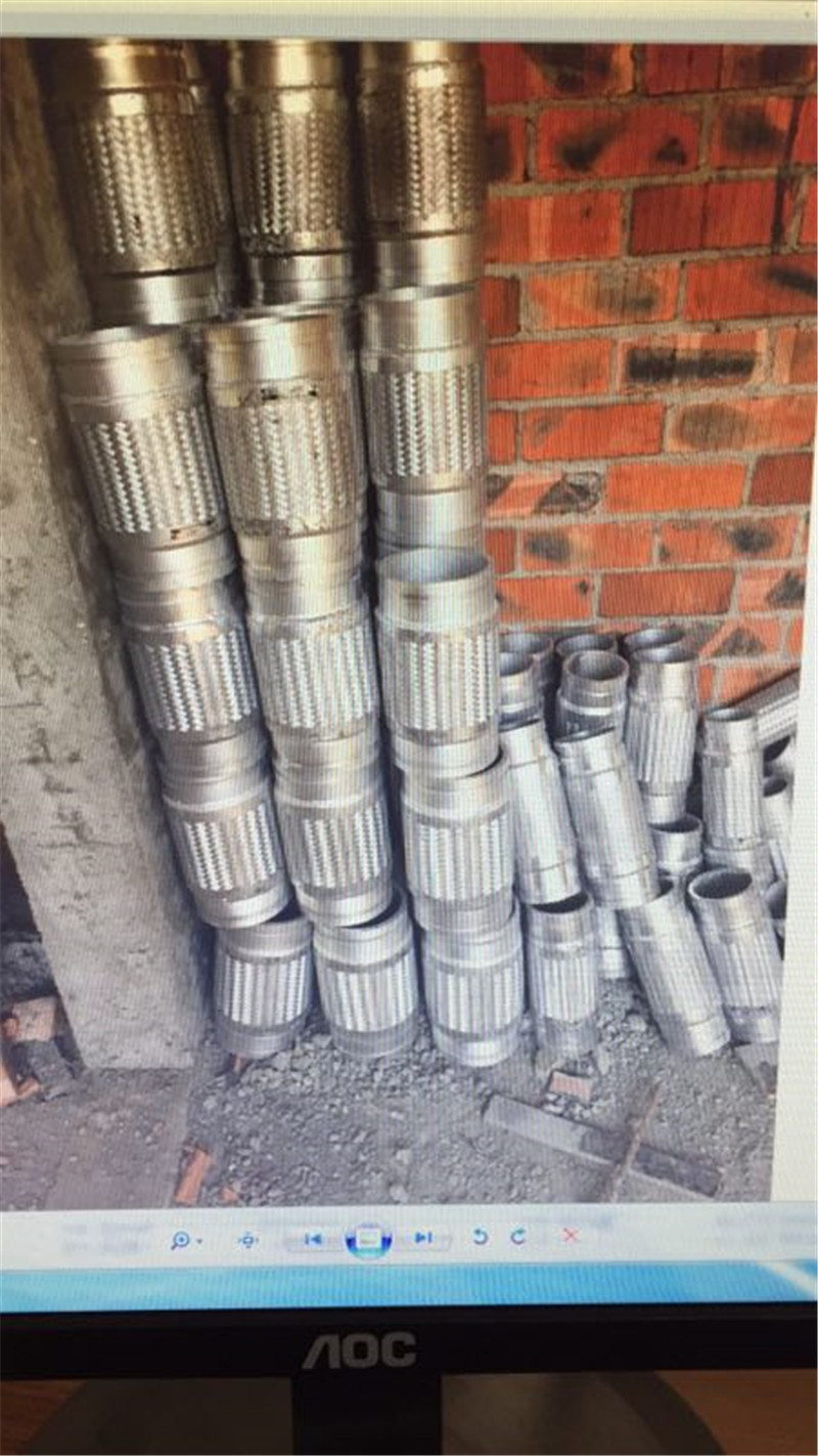 湖南宝腾卫鑫建材有限公司假冒淞江君临金属软管