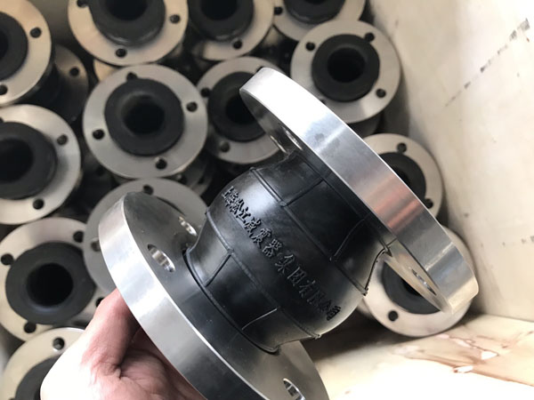 【造假】东莞某项目发现假冒伪劣上海君临国际橡胶接头产品 【造假】东莞某项目发现假冒伪劣上海君临国际橡胶接头产品