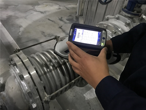 君临国际为波纹补偿器产品进行光谱仪检测 君临国际为波纹补偿器产品进行光谱仪检测